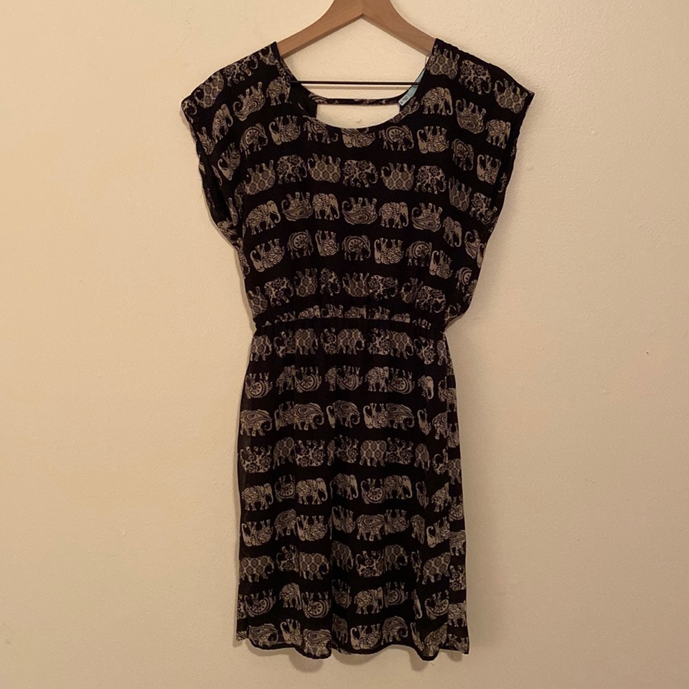 🔥SALE Maurices dress w/ elephant pattern